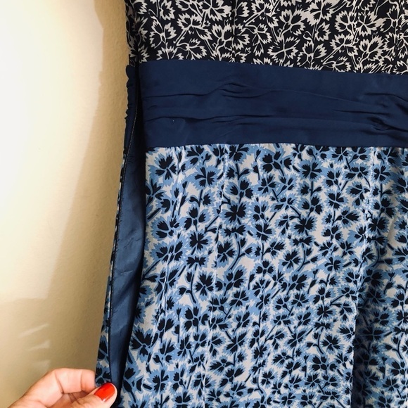 Viola Women’s Silk Dress Cap Sleeve Multi Floral Fit And Flare Size 6 - Picture 11 of 12